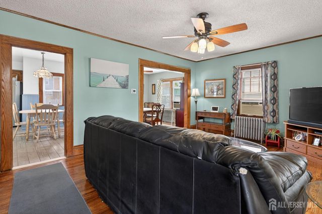 546 Teneyke Place, Rahway, NJ 07065