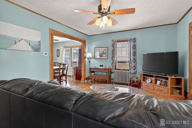 546 Teneyke Place, Rahway, NJ 07065