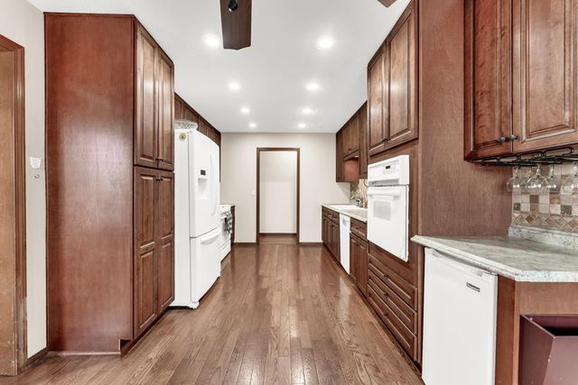 3115 W Edgewood Street, Springfield, MO 65807