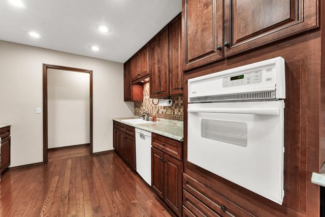 3115 W Edgewood Street, Springfield, MO 65807