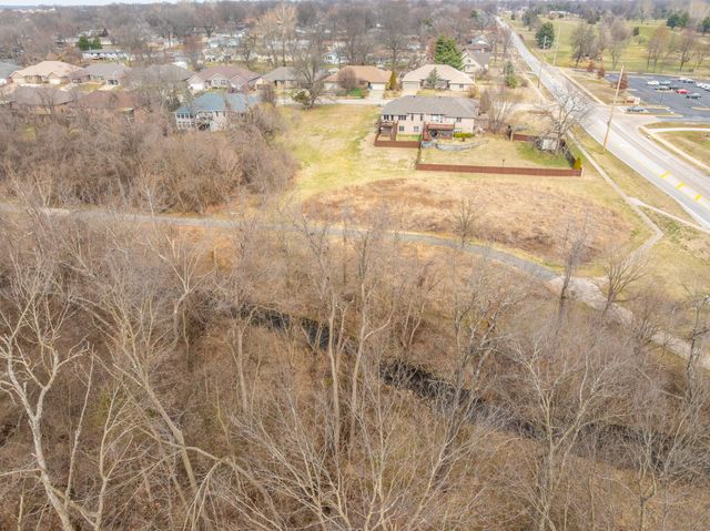 3115 W Edgewood Street, Springfield, MO 65807