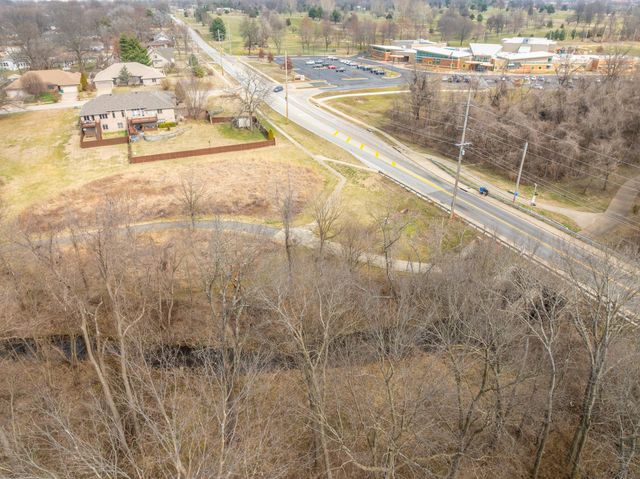 3115 W Edgewood Street, Springfield, MO 65807