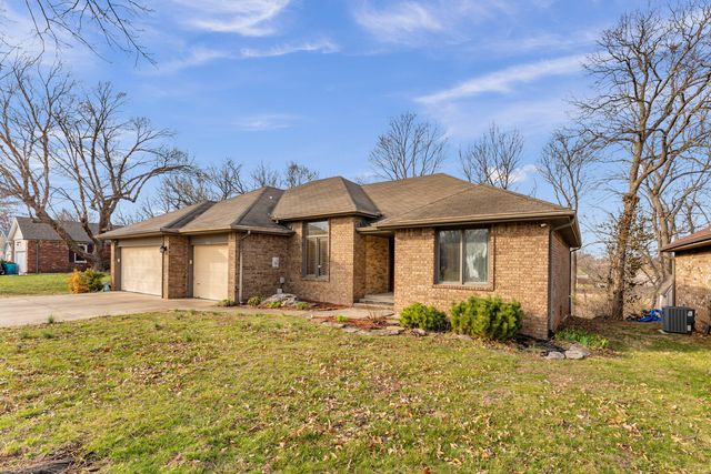 3115 W Edgewood Street, Springfield, MO 65807