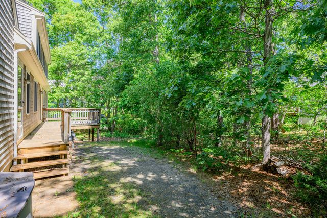 20 Bray Farm Road S, Yarmouth Port, MA 02675