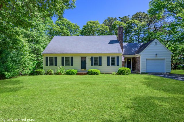 20 Bray Farm Road S, Yarmouth Port, MA 02675