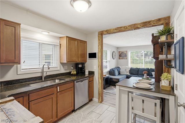 131 Forest Boulevard, Avon Lake, OH 44012
