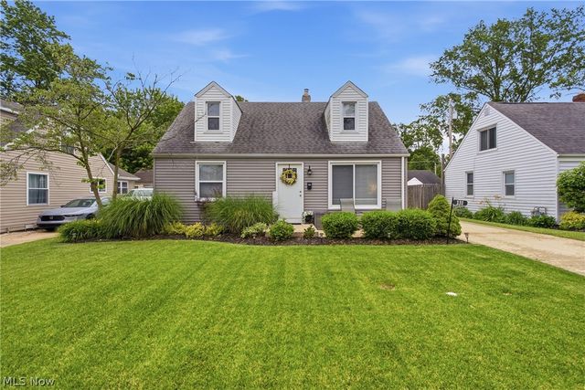 131 Forest Boulevard, Avon Lake, OH 44012