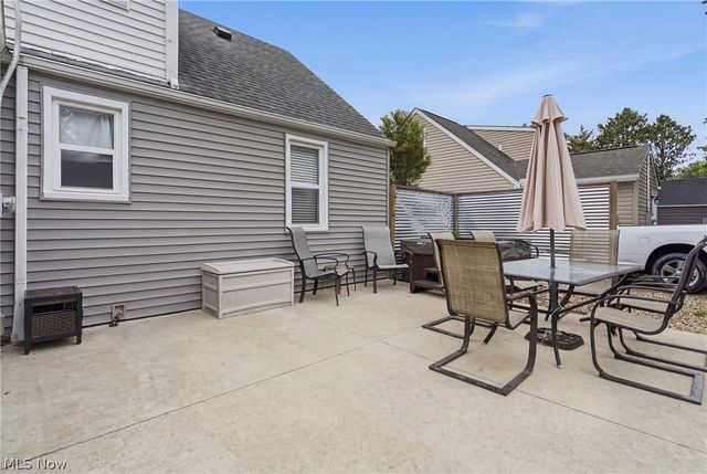 131 Forest Boulevard, Avon Lake, OH 44012