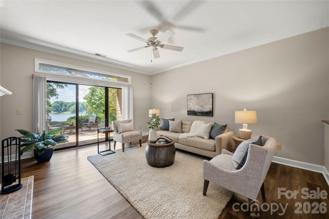 9717 Emerald Point Drive 1, Charlotte, NC 28278