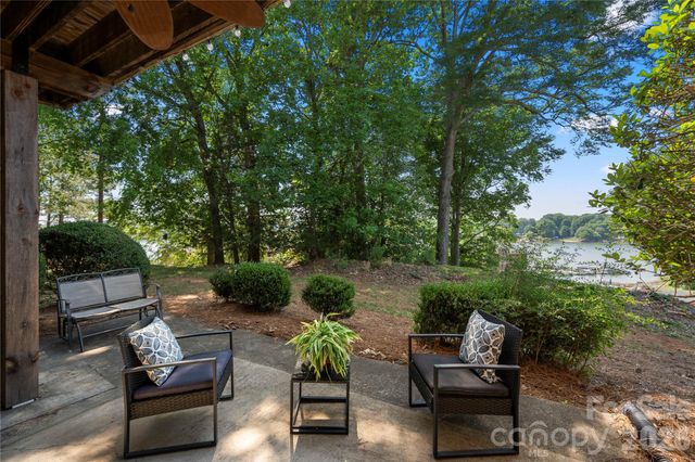 9717 Emerald Point Drive 1, Charlotte, NC 28278