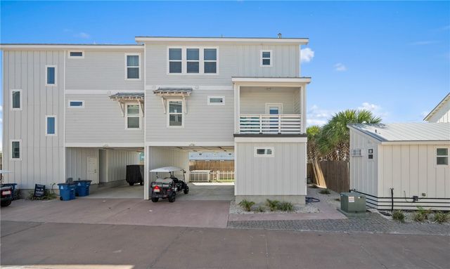 3087 S 11th St 601, Port Aransas, TX 78373