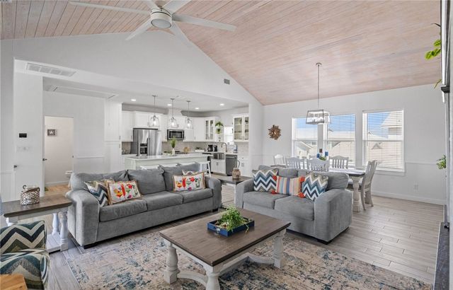 3087 S 11th St 601, Port Aransas, TX 78373