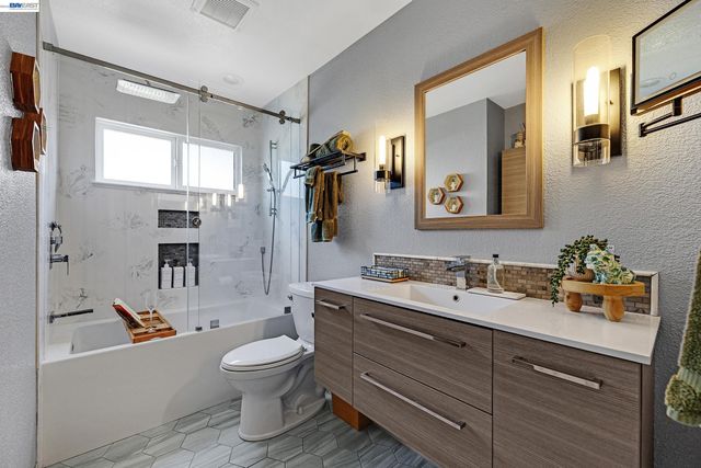 34515 Bentley Ct, Fremont, CA 94555