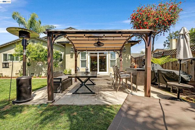 34515 Bentley Ct, Fremont, CA 94555