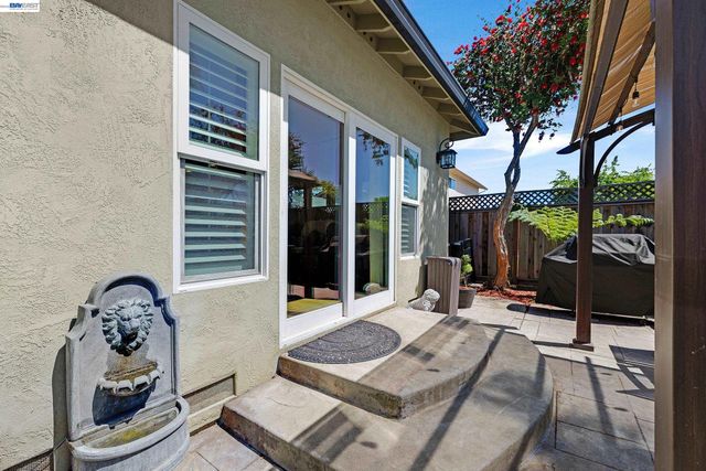 34515 Bentley Ct, Fremont, CA 94555