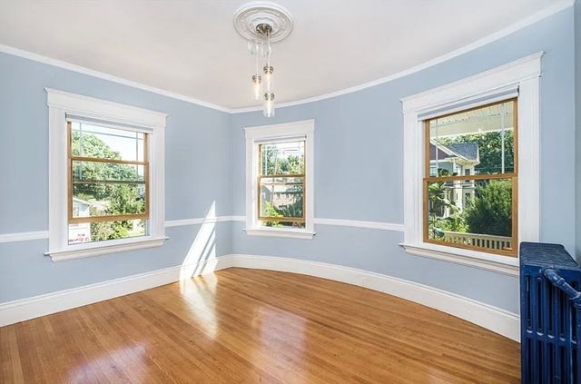 161 Walnut St 1, Newton, MA 02460