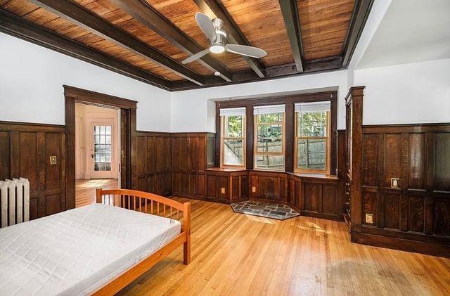 161 Walnut St 1, Newton, MA 02460