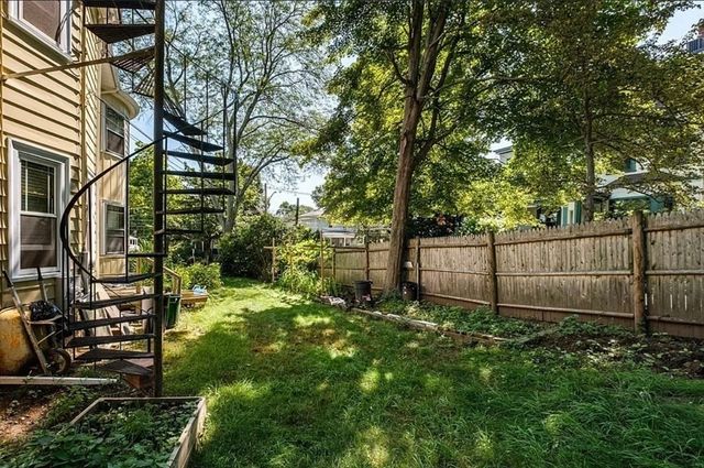161 Walnut St 1, Newton, MA 02460