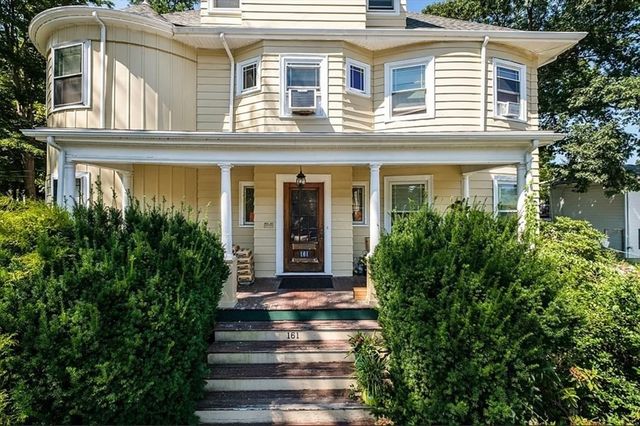 161 Walnut St 1, Newton, MA 02460