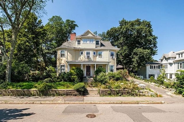 161 Walnut St 1, Newton, MA 02460