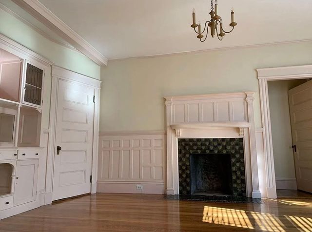 161 Walnut St 1, Newton, MA 02460