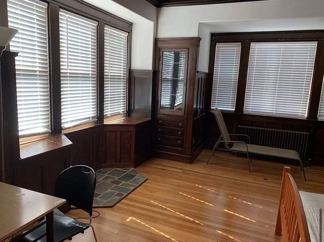 161 Walnut St 1, Newton, MA 02460