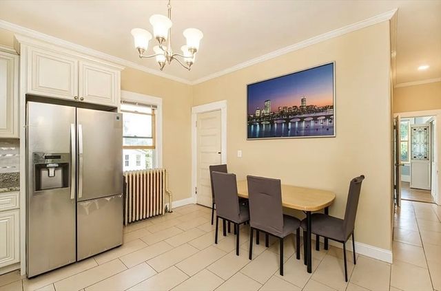 161 Walnut St 1, Newton, MA 02460