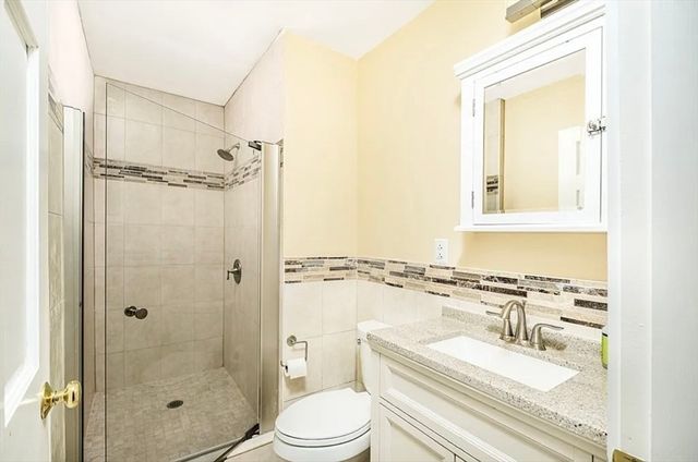 161 Walnut St 1, Newton, MA 02460