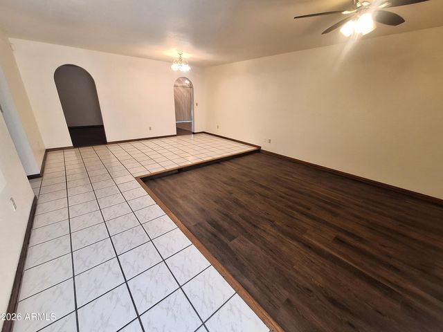 4142 W SUNNYSIDE Avenue, Phoenix, AZ 85029