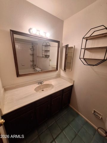 4142 W SUNNYSIDE Avenue, Phoenix, AZ 85029