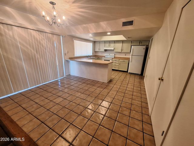 4142 W SUNNYSIDE Avenue, Phoenix, AZ 85029