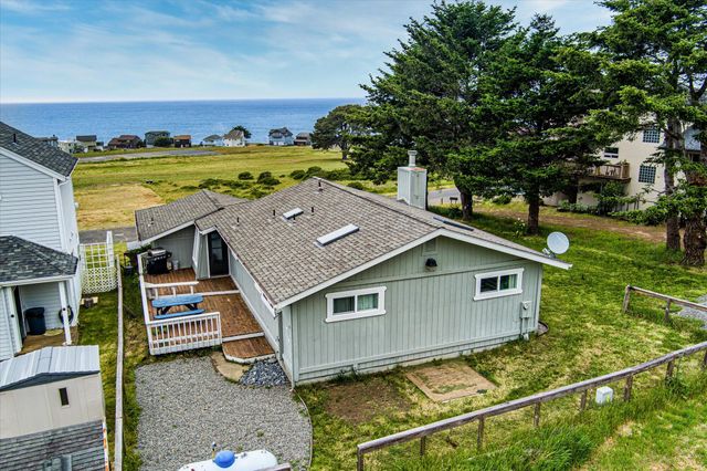 104 Sea View Road, Shelter Cove, CA 95589