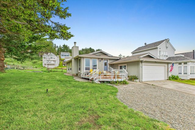 104 Sea View Road, Shelter Cove, CA 95589