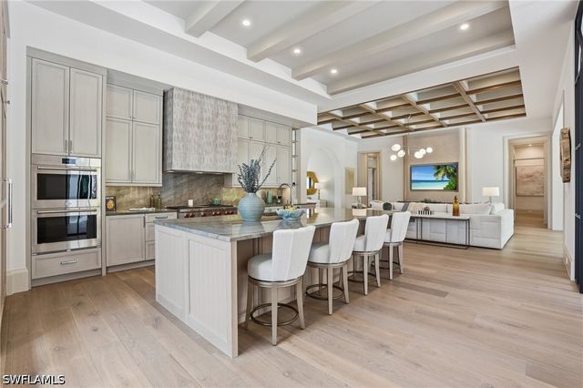 744 Willowhead DR, Naples, FL 34103
