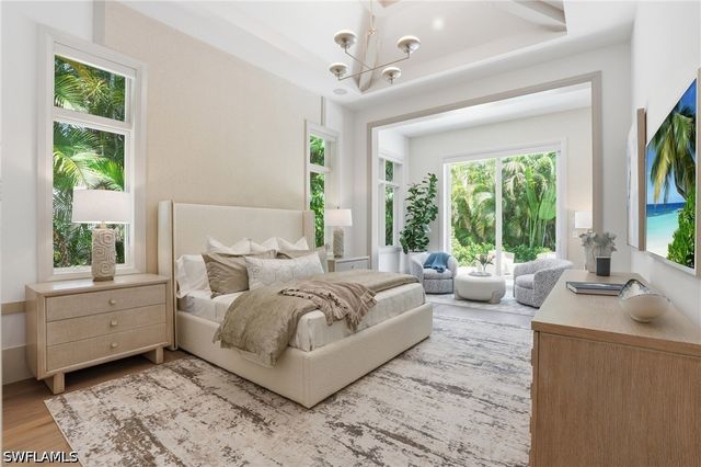 744 Willowhead DR, Naples, FL 34103
