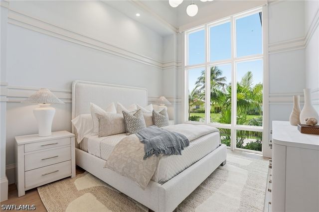 744 Willowhead DR, Naples, FL 34103
