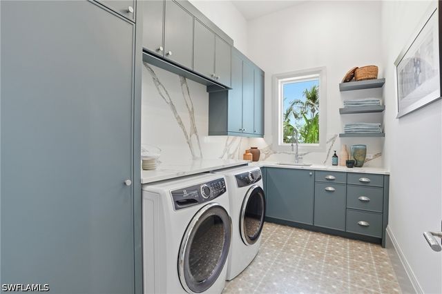 744 Willowhead DR, Naples, FL 34103