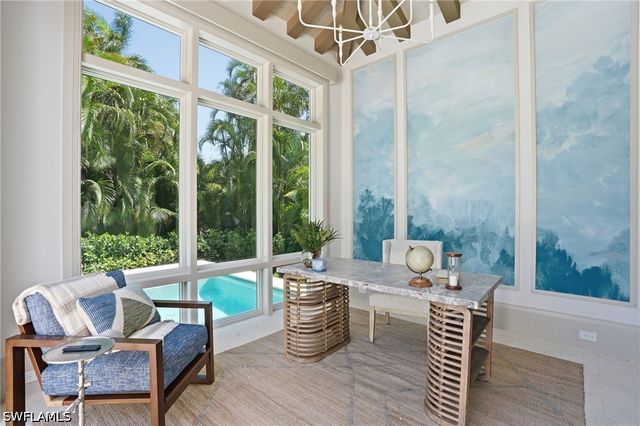 744 Willowhead DR, Naples, FL 34103