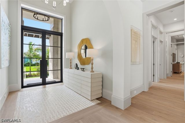 744 Willowhead DR, Naples, FL 34103