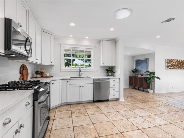 3444 Knoxville Avenue, Long Beach, CA 90808