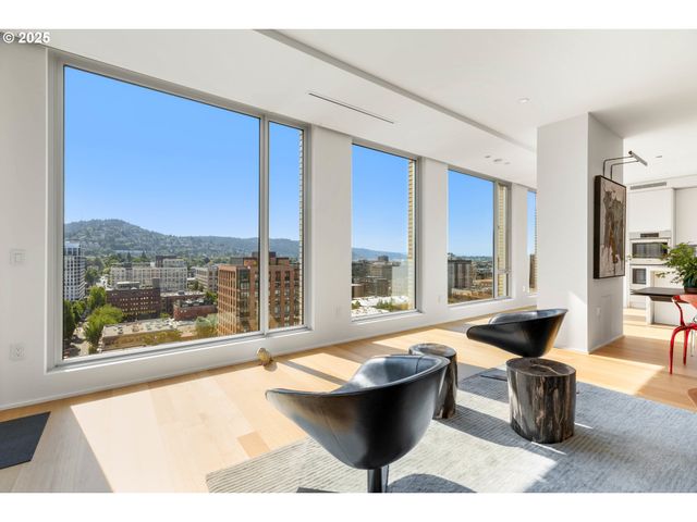 937 Nw GLISAN St 1630, Portland, OR 97209