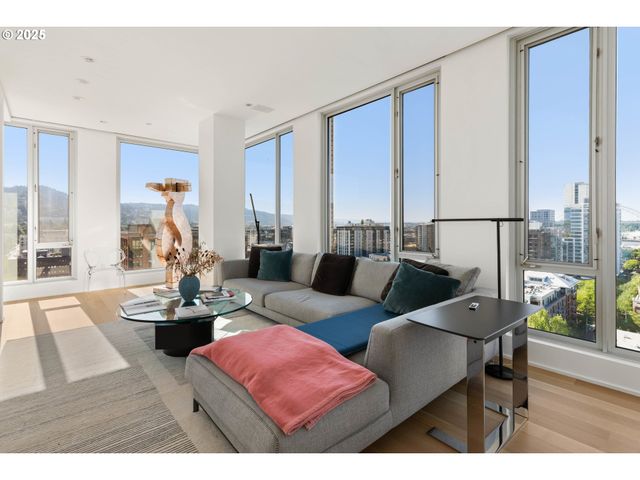 937 Nw GLISAN St 1630, Portland, OR 97209