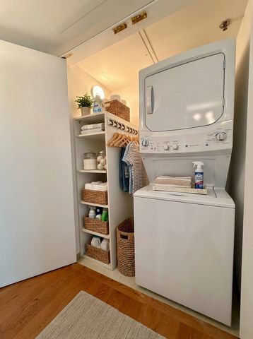 57 E Delaware Place 3102, Chicago, IL 60611