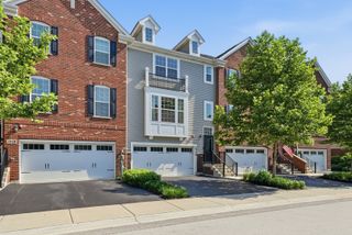 2546 Huntleigh Lane, Woodridge, IL 60517