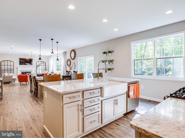 2216 MATTHEW LN, Fredericksburg, VA 22405