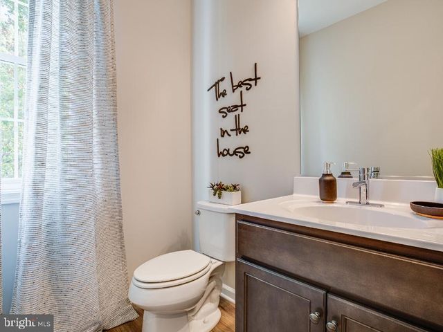 2216 MATTHEW LN, Fredericksburg, VA 22405