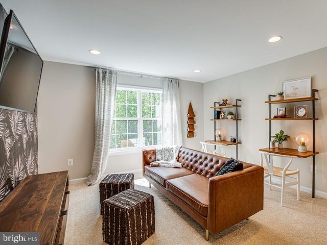 2216 MATTHEW LN, Fredericksburg, VA 22405