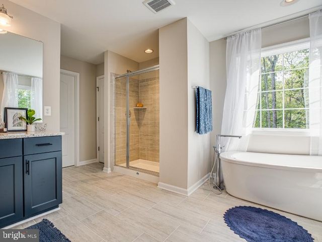 2216 MATTHEW LN, Fredericksburg, VA 22405