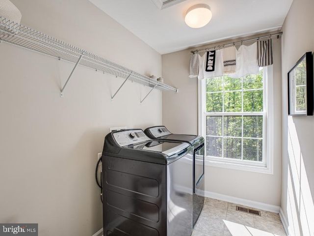 2216 MATTHEW LN, Fredericksburg, VA 22405