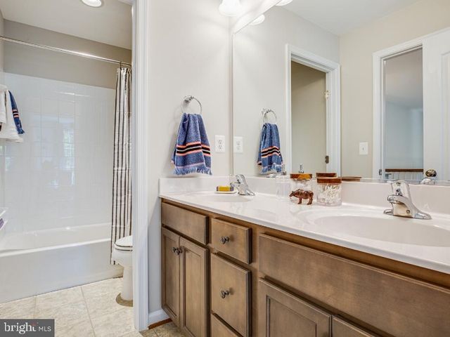 2216 MATTHEW LN, Fredericksburg, VA 22405